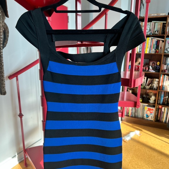 GUESS LA VINTAGE BONDAGE DRESS - Picture 1 of 3